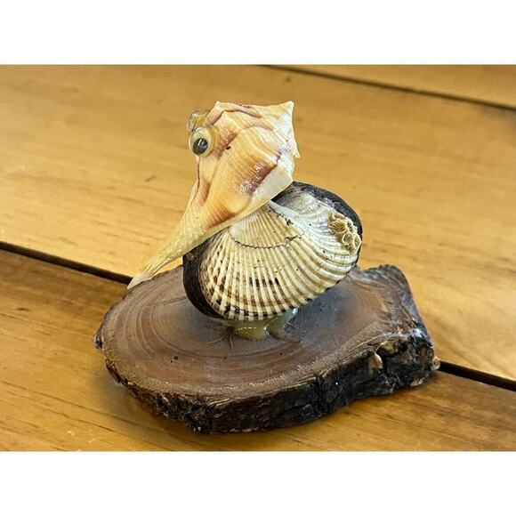 Vintage Novelty Knick-Knack. Bird made out of sea shells on wood. Beach Nautical - Picture 3 of 9